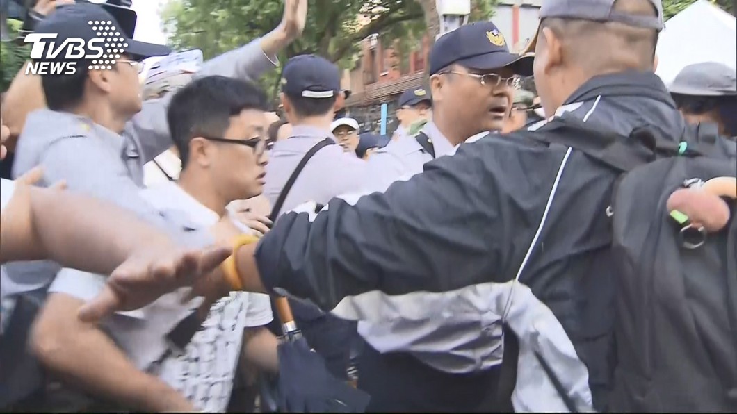 軍改案衝突43員警記者受傷　政院嚴厲譴責暴力