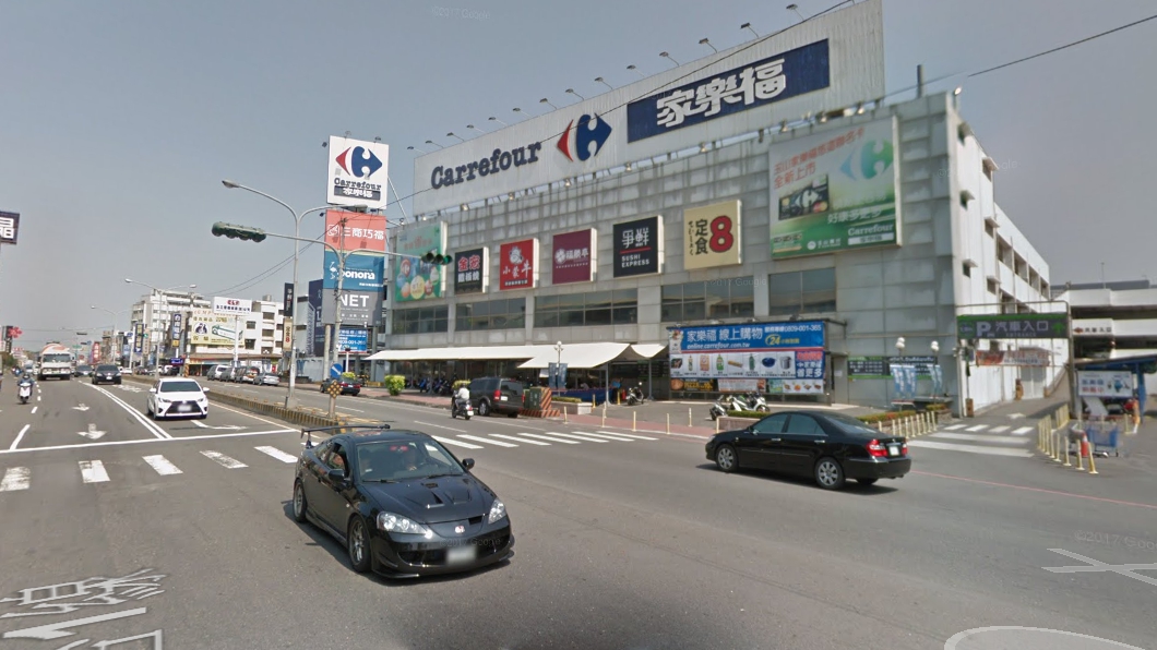 車禍地點就在家樂富前方路口。圖／Google Map