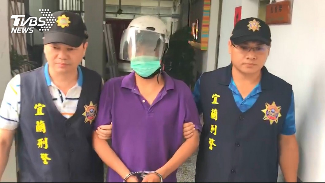 快訊/裸男持刀隨機砍人 恐再犯、逃亡遭收押