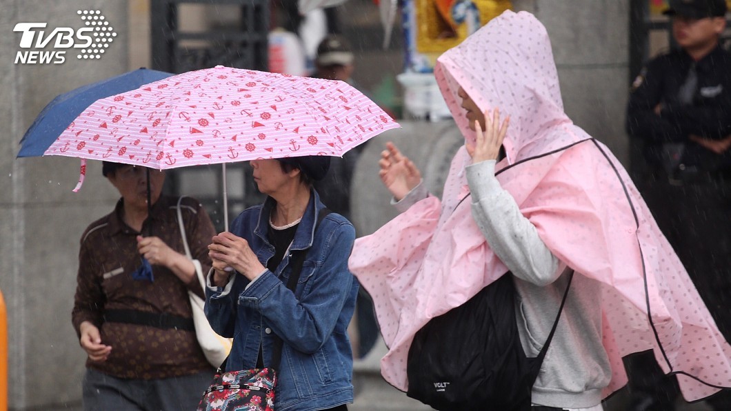 天氣驟變恐有豪雨 傍晚下班要注意