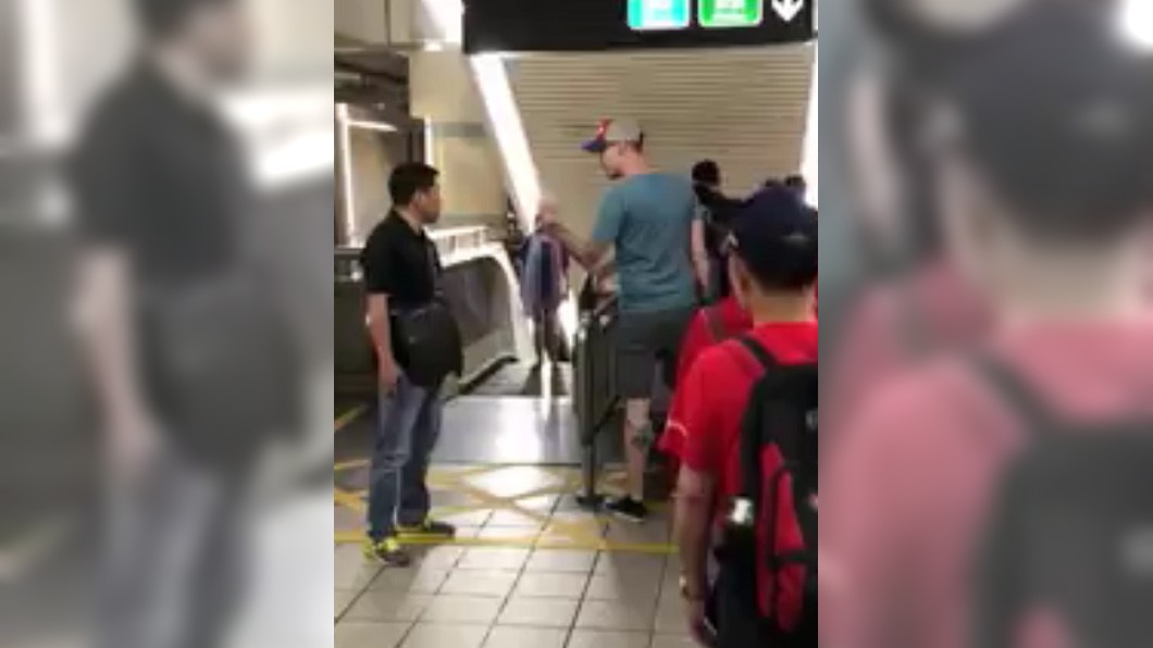 中指辱台人!洋男道歉求和解 他霸氣拒:尊嚴不該被踐踏
