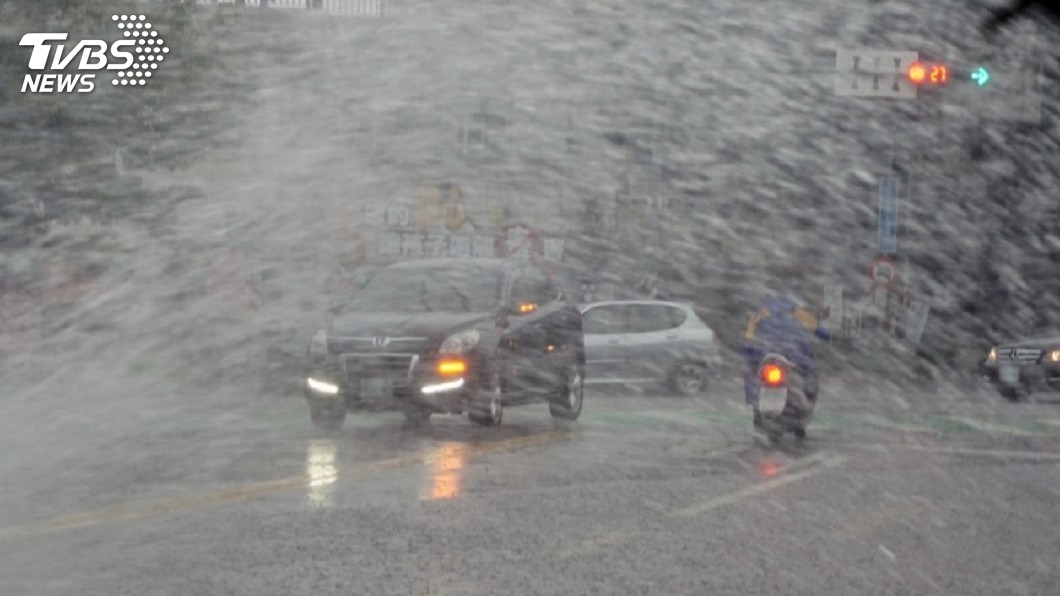 雷雨發威 台南局部區域豪大雨