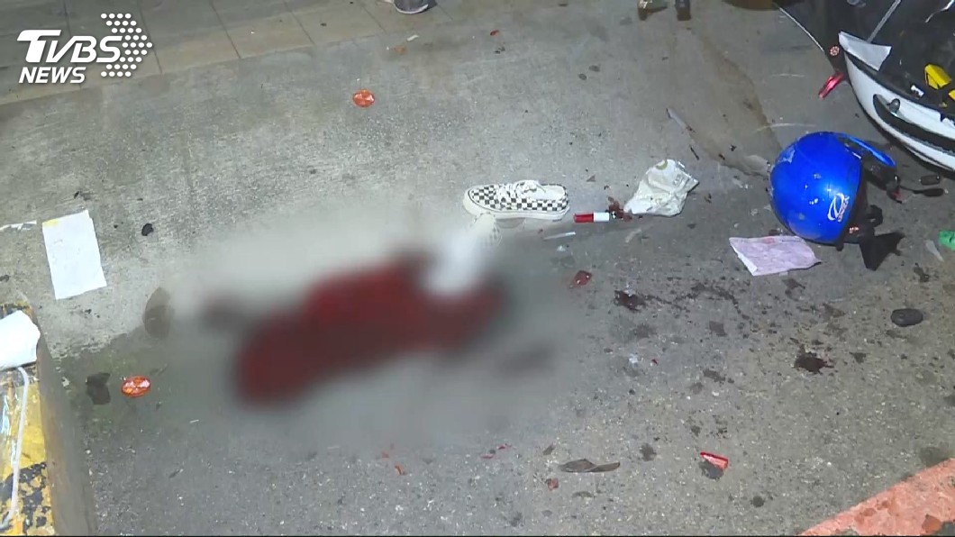 無照婦衝巷口...害19歲男撞變電箱亡 她冤:騎很慢