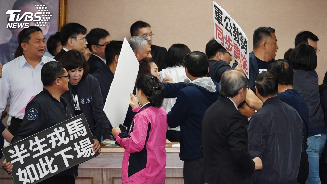 快訊／軍人年改初審過關　拚6月完成三讀