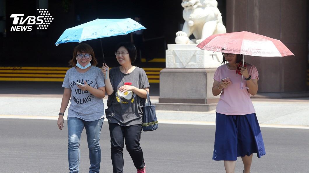 快訊/熱!台北13:23高溫飆37度 台中36.1度