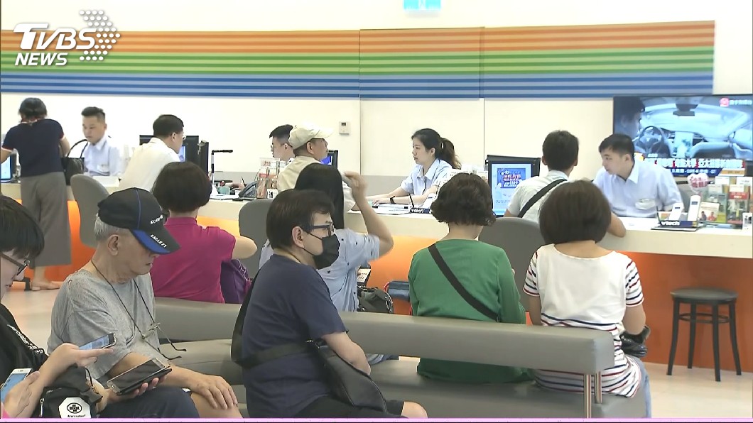 499恐衝擊產業　IDC：行動營收估年降5至8%