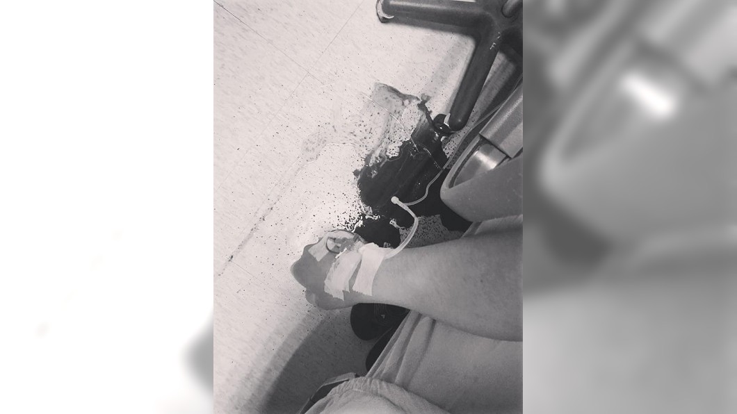 圖片太過血腥,已黑白處理。圖/爆怨公社
