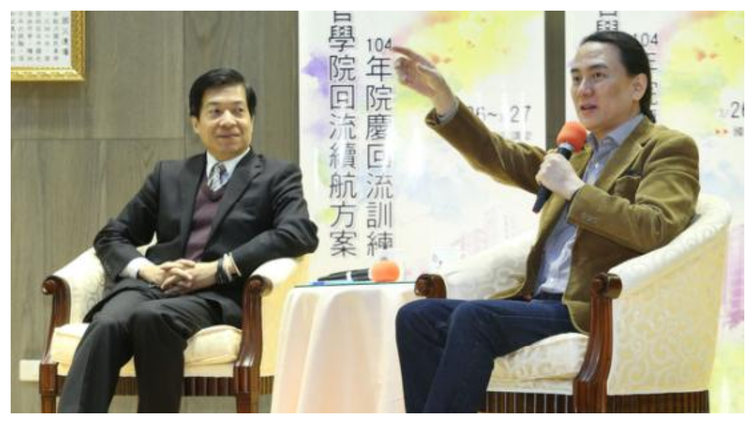 翟本喬(右)智商160,保送台大數學系,是Google首位硬體工程師,創辦和沛科技,獲鴻海入股四成,一度相當風光。圖/中央社