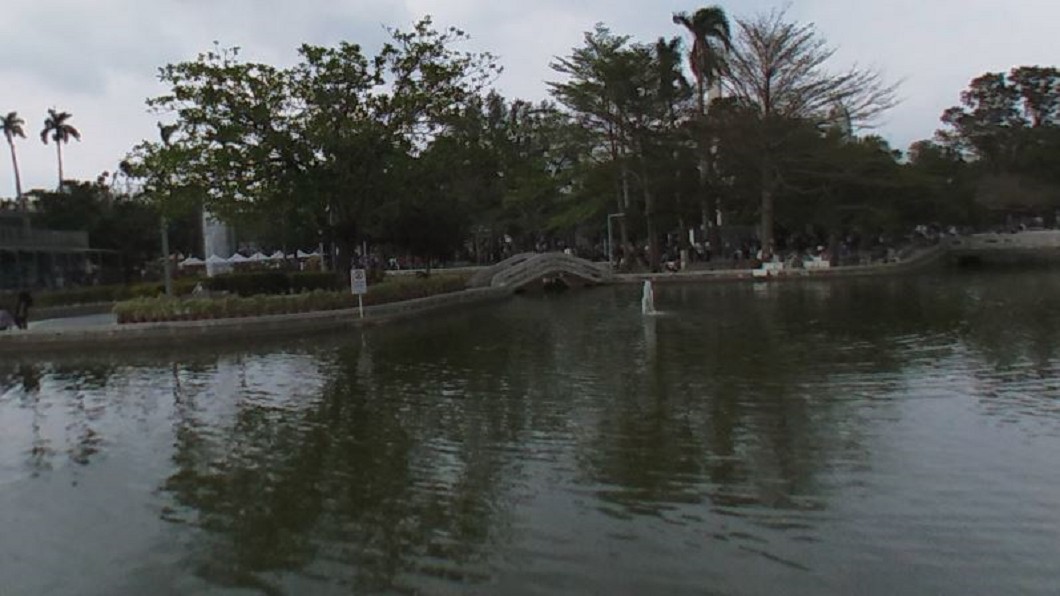 公園水池僅1公尺深，林男卻離奇溺斃。圖／Google Map