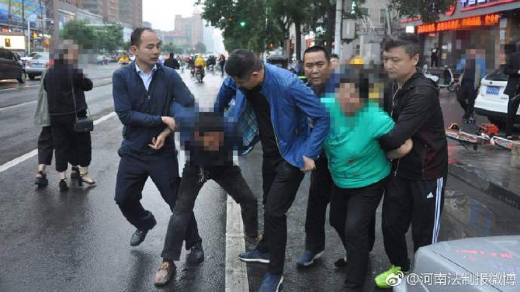 警方循線將嫌犯逮捕。(圖/翻攝自微博)