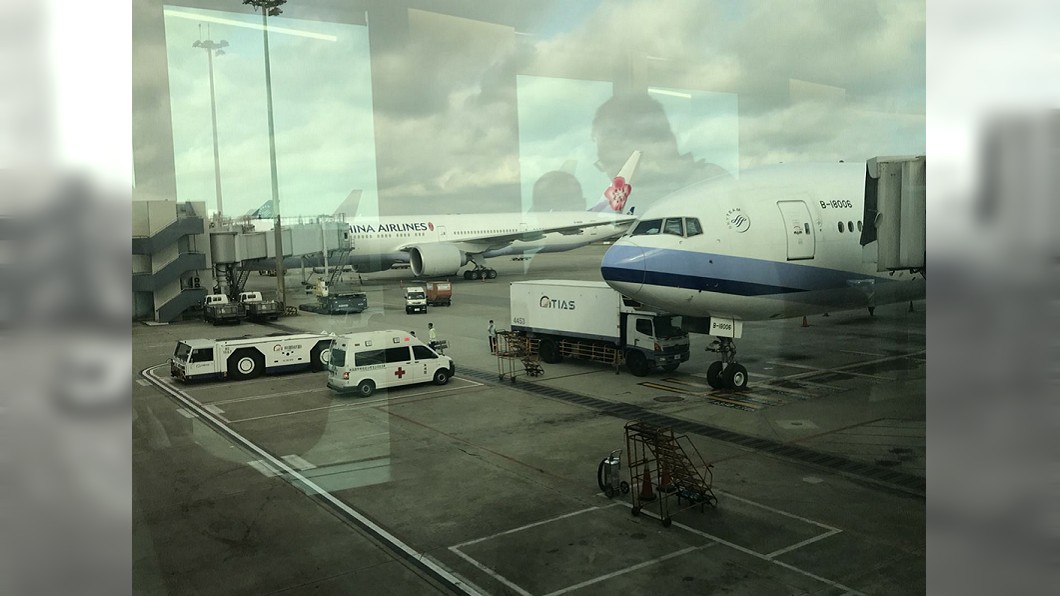 華航旅客身體不適 急救無效機上往生