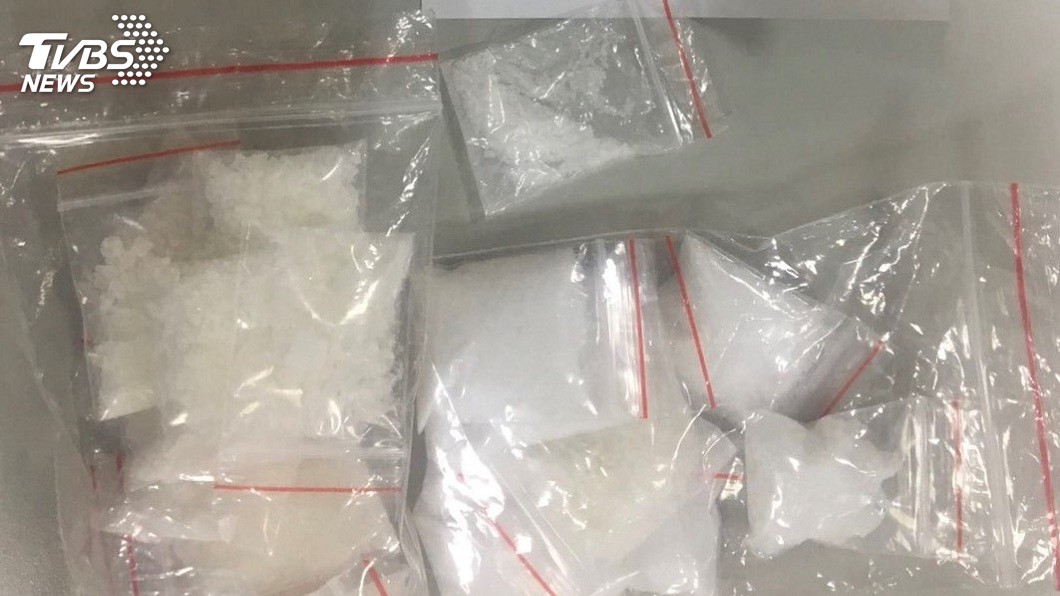正妹拿k他命當 胸墊 搜出2大包瞬間消風 毒品 Bmw 大漢橋 吸毒 內衣 走山 Tvbs新聞網