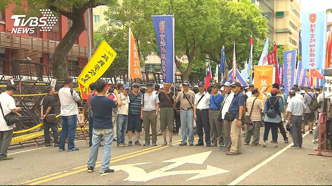 國防部寄發退俸重新計算通知函　計20萬餘筆