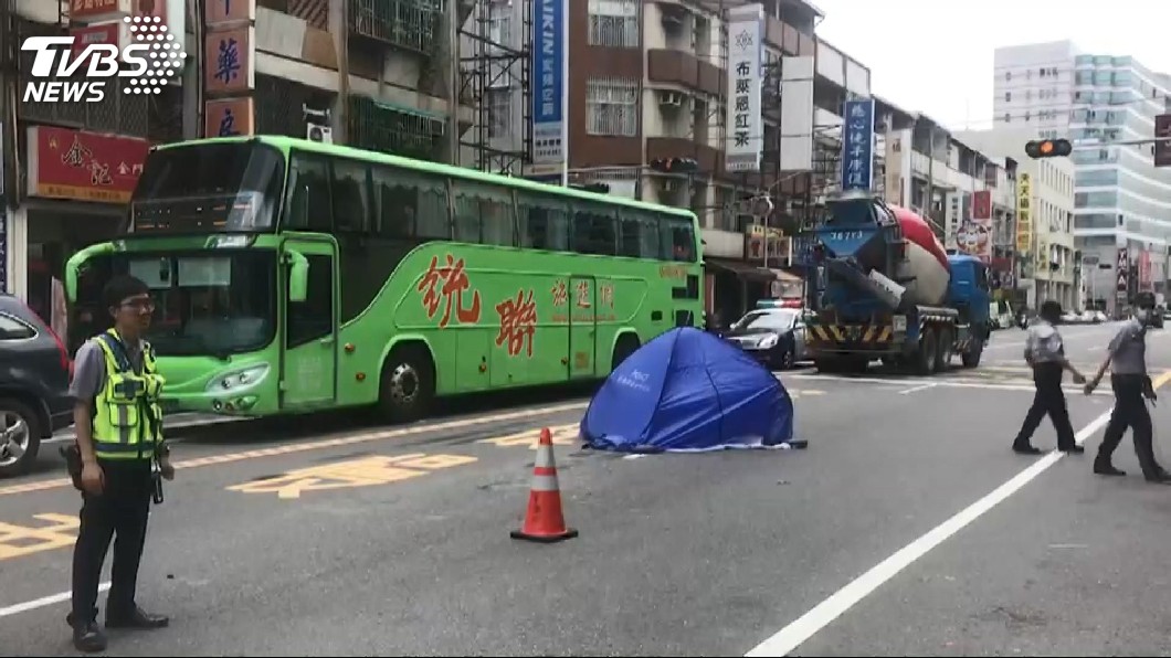 半工讀養家…孝女遭水泥車輾斃 母親見遺體淚崩