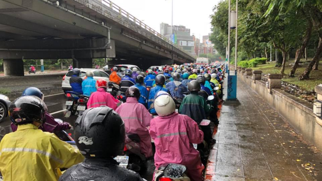 圖/翻攝自爆怨公社
