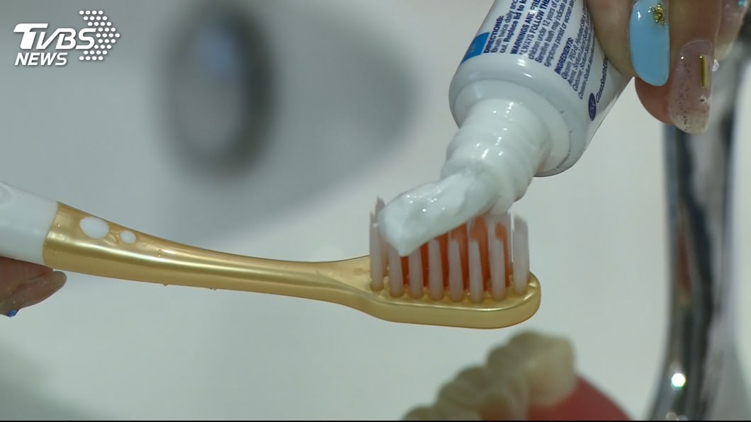 京都同仁堂 刷牙少漱口「防蛀」？ 牙醫師：恐吞牙膏中毒