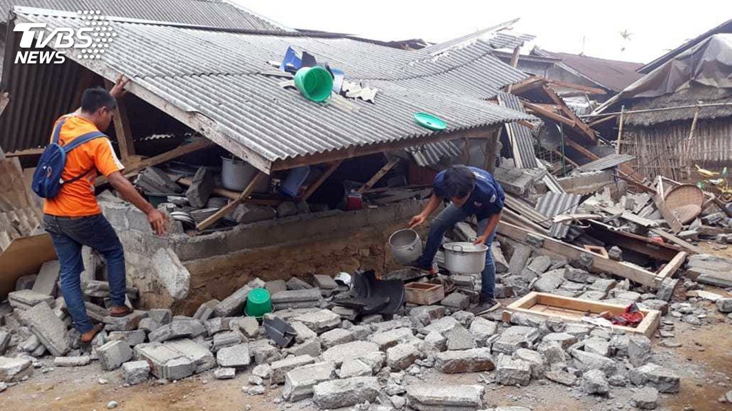 圖／達志影像美聯社 印尼龍目島強震　死亡人數增至82人