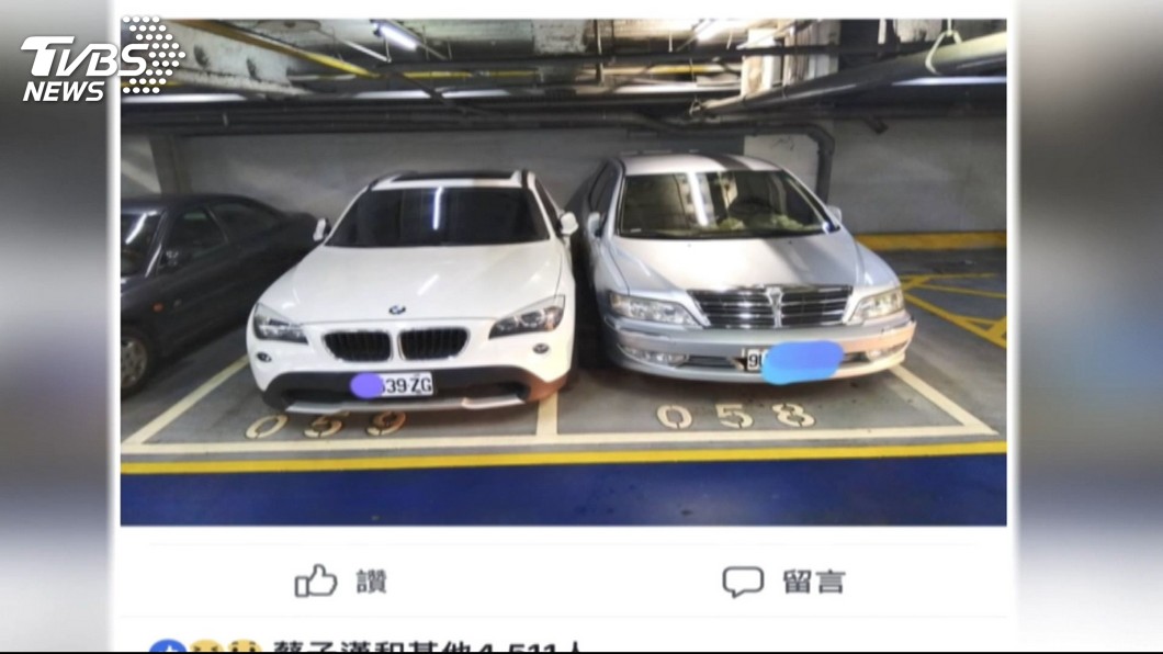 非要靠這麼近 百貨停車場2輛車 緊黏在一塊 停車格 車位 緊貼 Tvbs新聞網