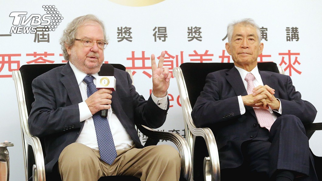 2018諾貝爾醫學獎得主由美國免疫學家艾利森(James P. Allison)(左)和日本免疫學家本庶佑(Tasuku Honjo)(右)獲得。圖／中央社