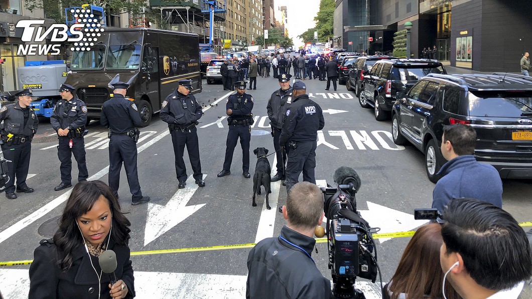CNN位於紐約的辦公室也收到炸彈郵包，紐約警方緊急封鎖該區域。圖／達志美聯社