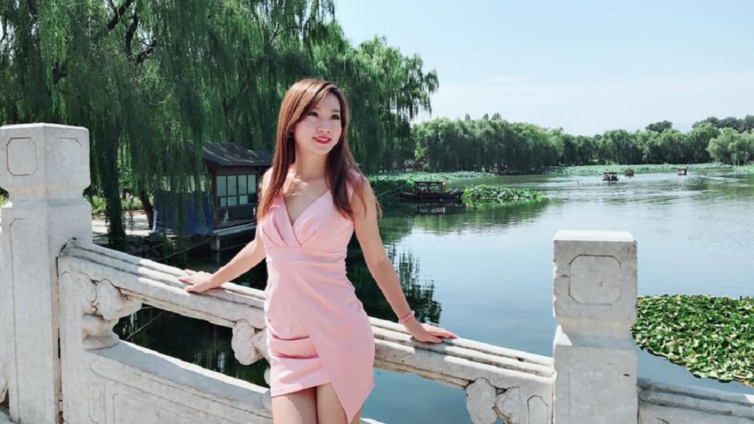 外界質疑內情不單純,曾上游日前坦承曾陪睡富商,1晚賺40萬。(圖/翻攝自曾上游臉書)