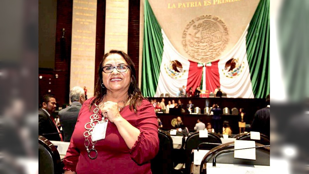 墨西哥議員開會時接獲女兒遭槍殺。圖／翻攝自卡門臉書