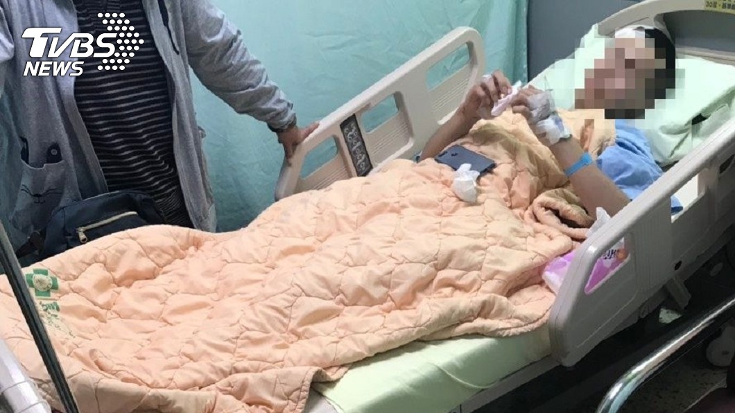 經追查後發現,無照駕駛的黃姓少年,因自撞護欄而摔斷腿,警方循線逮人。圖/TVBS