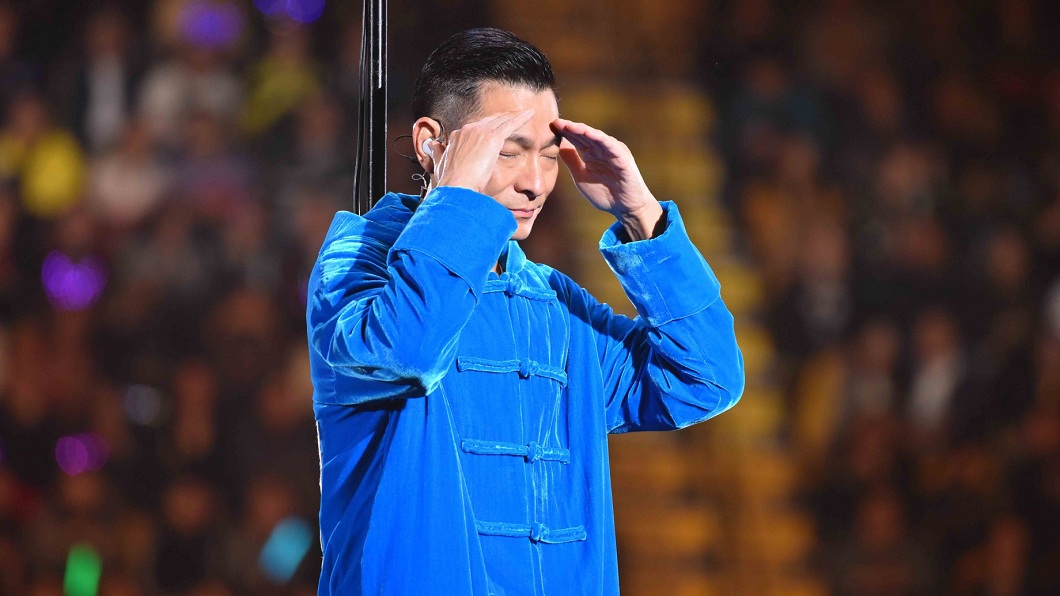 天王劉德華28日在演唱會上坦承狀況不佳，向粉絲道歉並取消演唱會。(圖／翻攝自My Love Andy Lau World Tour臉書粉絲團)