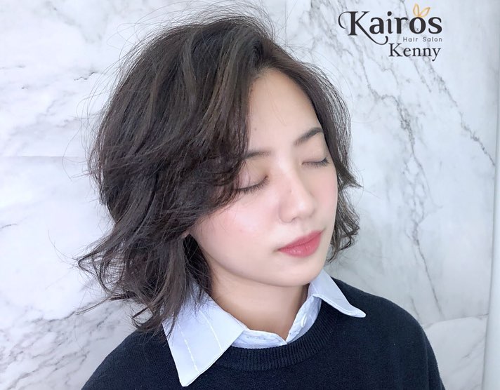 「學姊」黃瀞瑩新造型大改以往風格。圖/截取自臉書Kairos Hair Salon