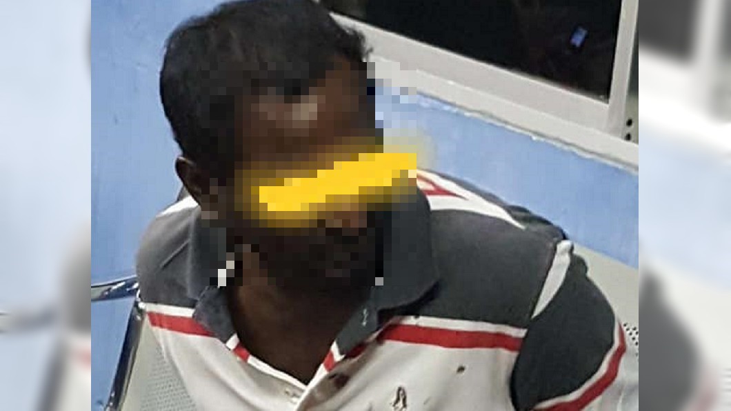警方逮捕其中一名涉案人士。圖/翻攝自Jessmine Thien臉書