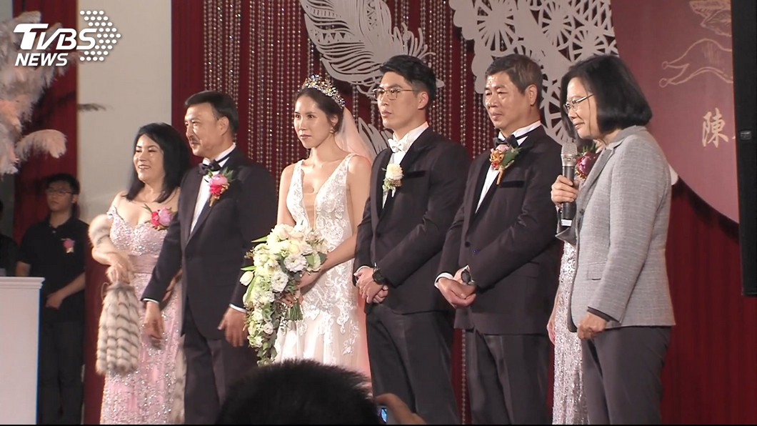 余苑綺大喜,席開110桌場面浩大。圖/TVBS