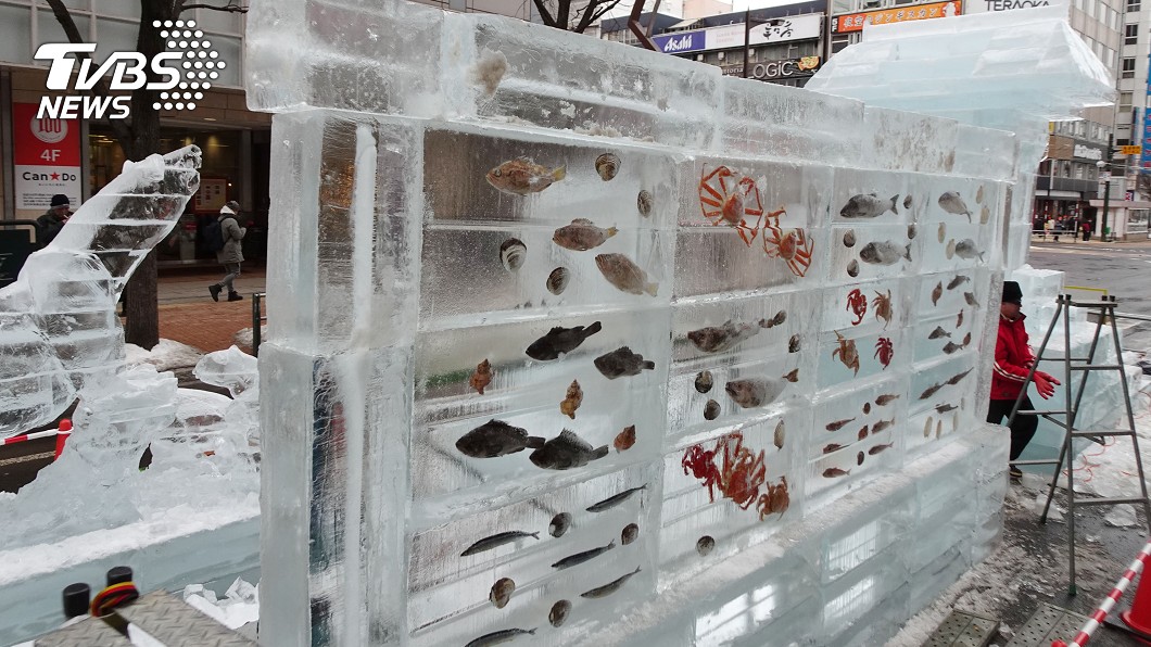 第70屆日本北海道札幌雪祭大通會場和薄野會場的展期到11日為止。(圖/中央社)