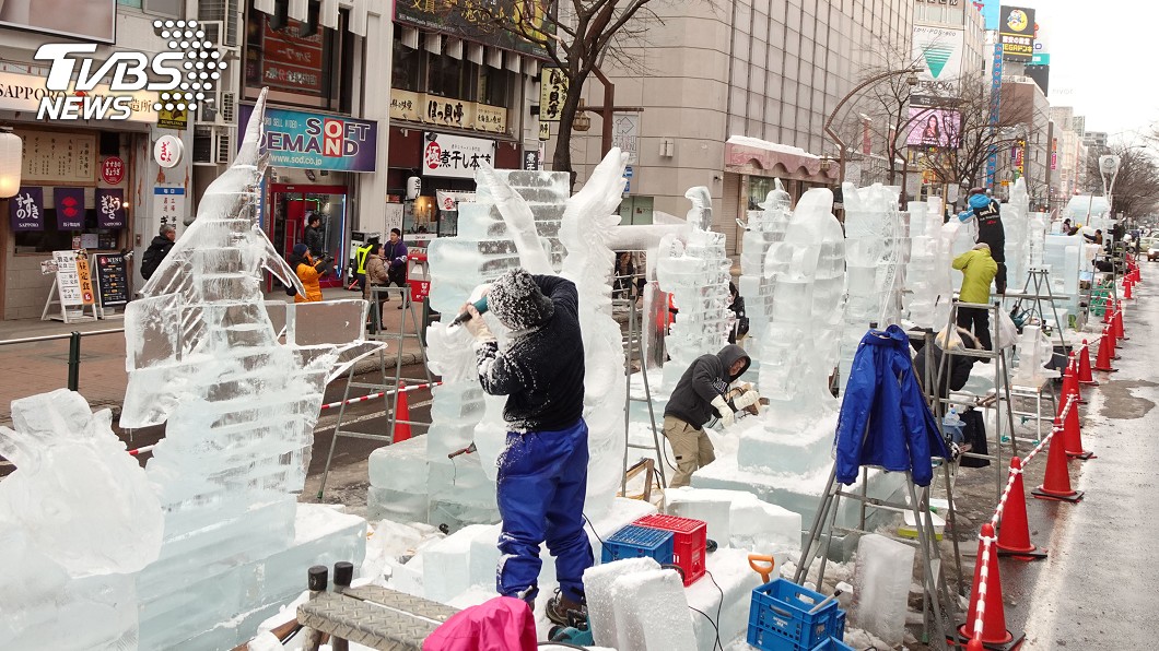 第70屆日本北海道札幌雪祭大通會場和薄野會場的展期到11日為止。(圖/中央社)