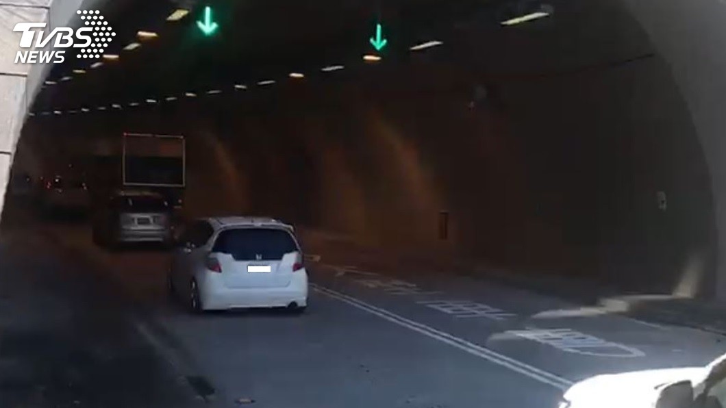 國道湧現車潮。圖/TVBS