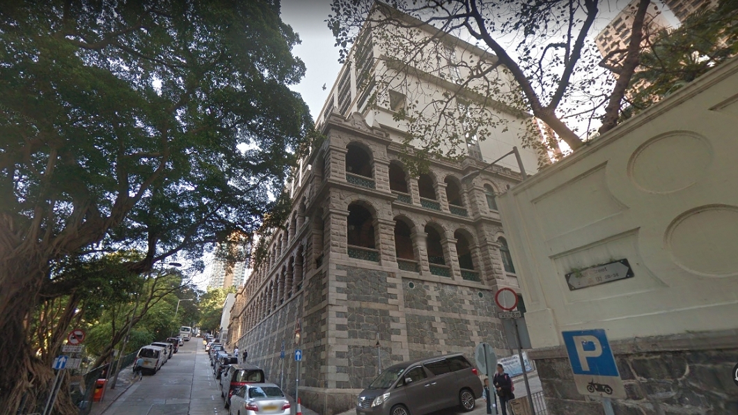 西營盤社區綜合大樓有「高街鬼屋」之稱。圖／翻攝自Google Map網站 