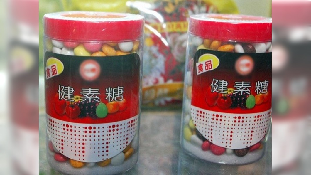 但說到最難吃的一款,多數網友直指這款健素糖。(圖/翻攝自爆廢公社二館)
