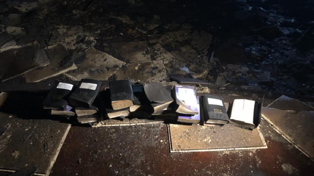 對比現場情況,看到這一幕讓人覺得不可思議。(圖/翻攝自Coal City Fire Department臉書粉絲團)