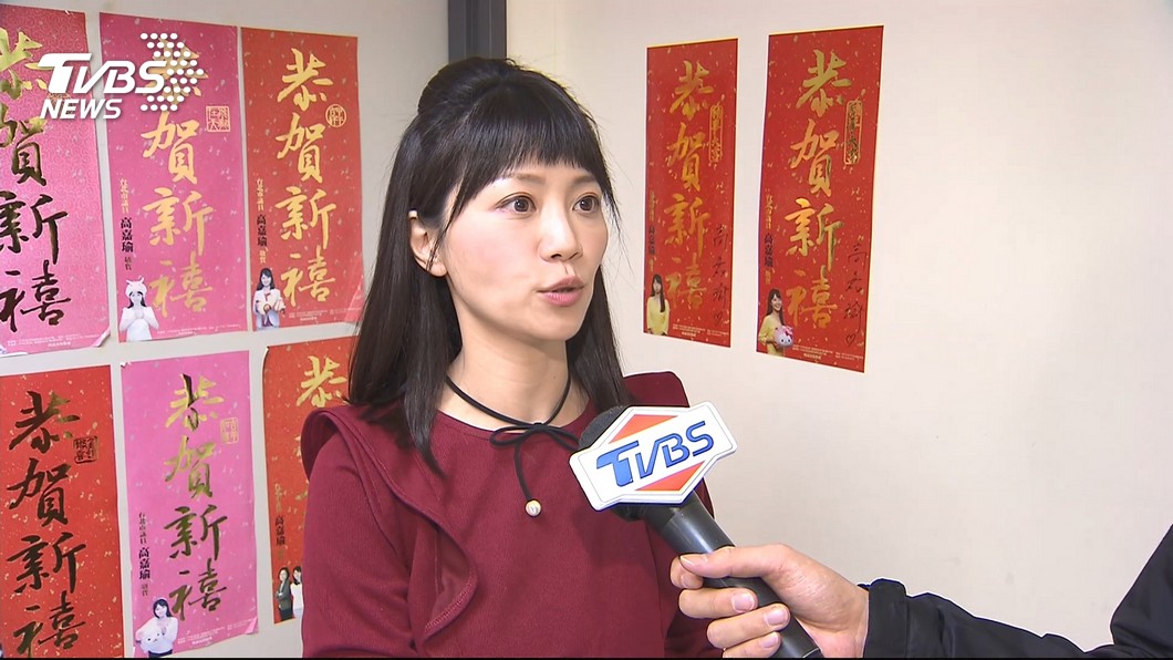 民進黨台北市議員高嘉瑜上節目討論這次選舉結果,對於黨內保住2席仍十分開心。(圖/TVBS)
