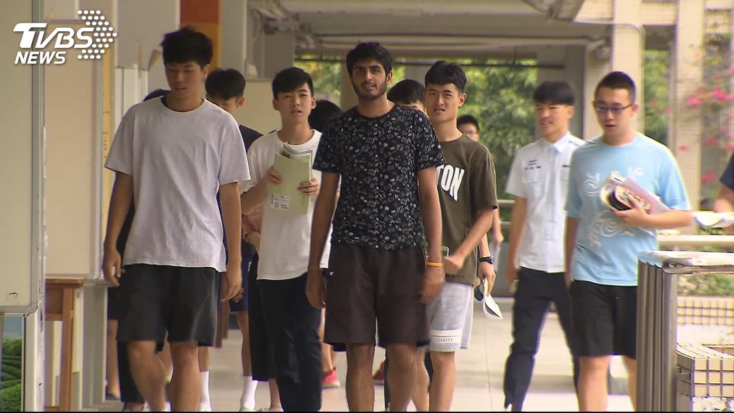 圖／TVBS 高中生拚陸港澳升學　申請數據傳爆增六倍