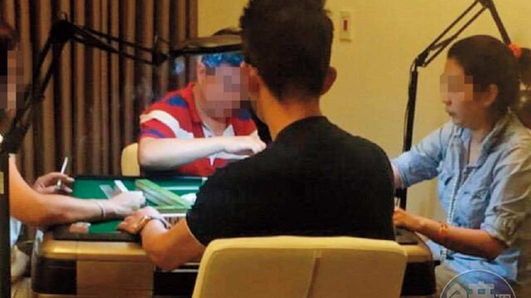 豪宅賭場有不少政商名流、藝人及黑道人士捧場。(圖/翻攝自《鏡週刊》)