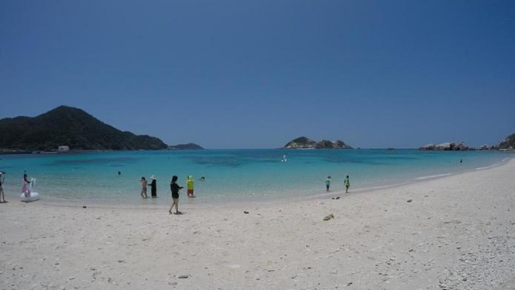 沖繩浮潛地點-阿波連海岸。(圖/Tripbaa趣吧!亞洲自由行專家)