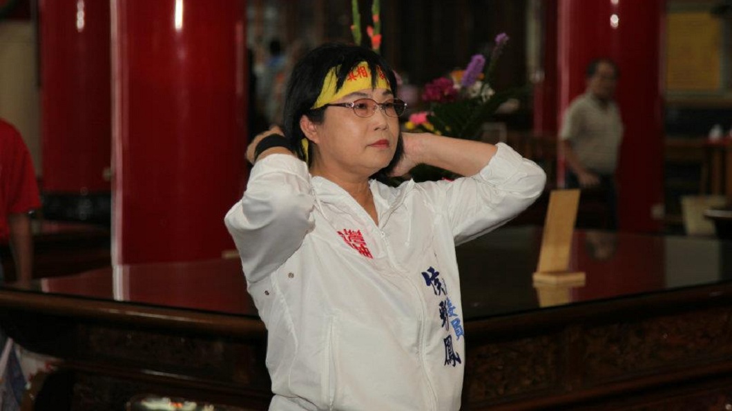 黨內資深中常委侯彩鳳就批評,國民黨不要再繼續相互爭鬥,還重話批評:國民黨若拿掉韓流剩下什麼?(圖/翻攝自侯彩鳳臉書粉絲團)
