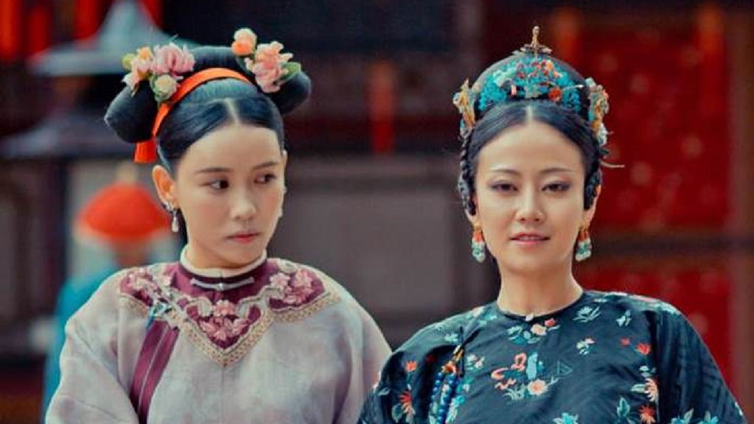 施予斐(左)在《延禧攻略》飾演高貴妃(右)的ㄚ鬟「芝蘭」。圖/翻攝自施予斐微博