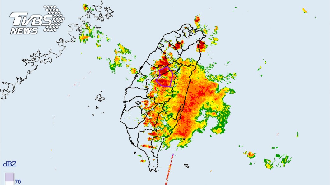 中央氣象局108年05月18日12時32分發布:氣象局大雷雨訊地區為(圖/截自中央氣象局)