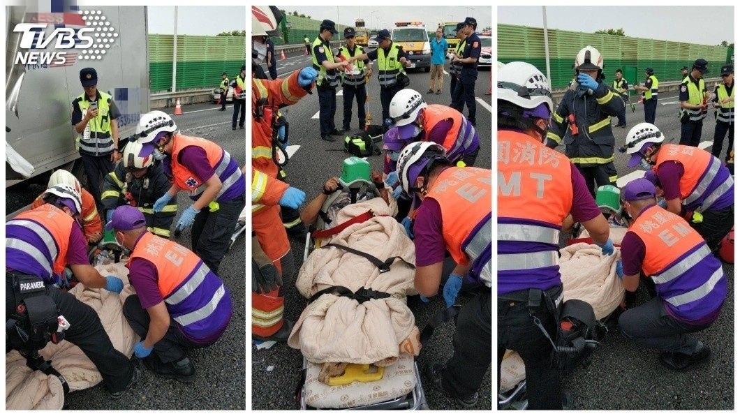 警消人員緊急將小貨車駕駛送醫急救,無奈最後仍宣告不治。(圖/TVBS)