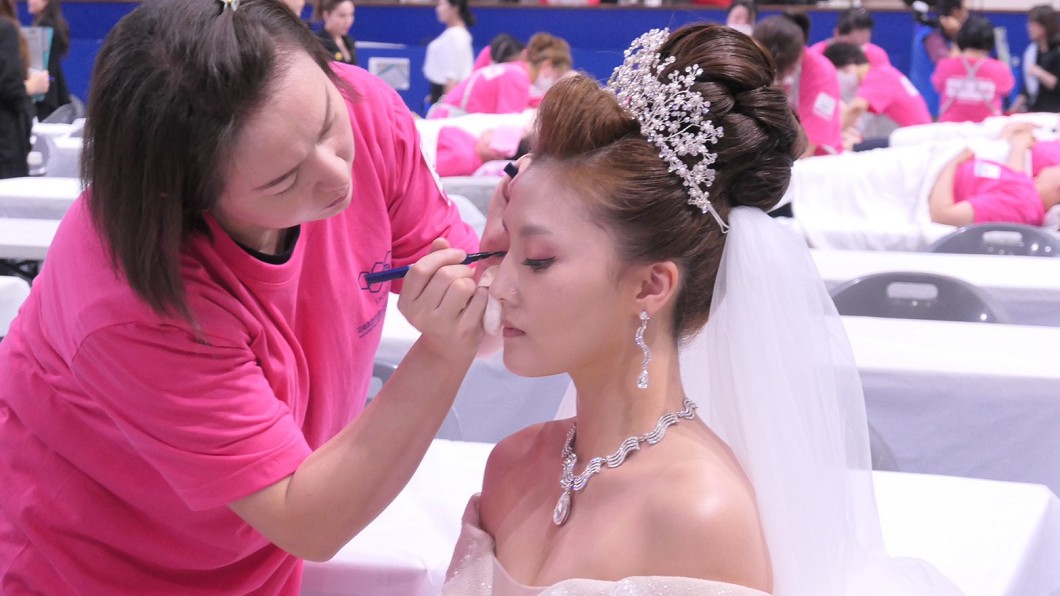 葉璨綿韓國首爾參賽,結婚化妝項目奪金。