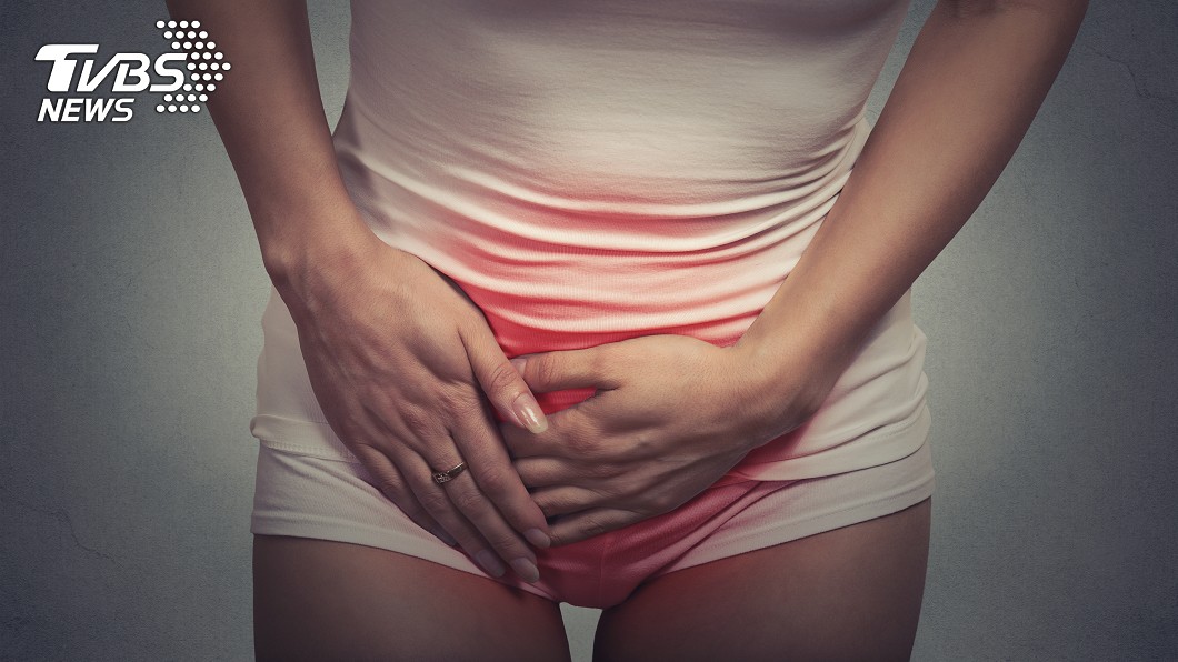 女性工作者上月腸胃不適到醫院治療，進而發現愛滋病成陽性反應。（非當事人，示意圖／shutterstock達志影像）