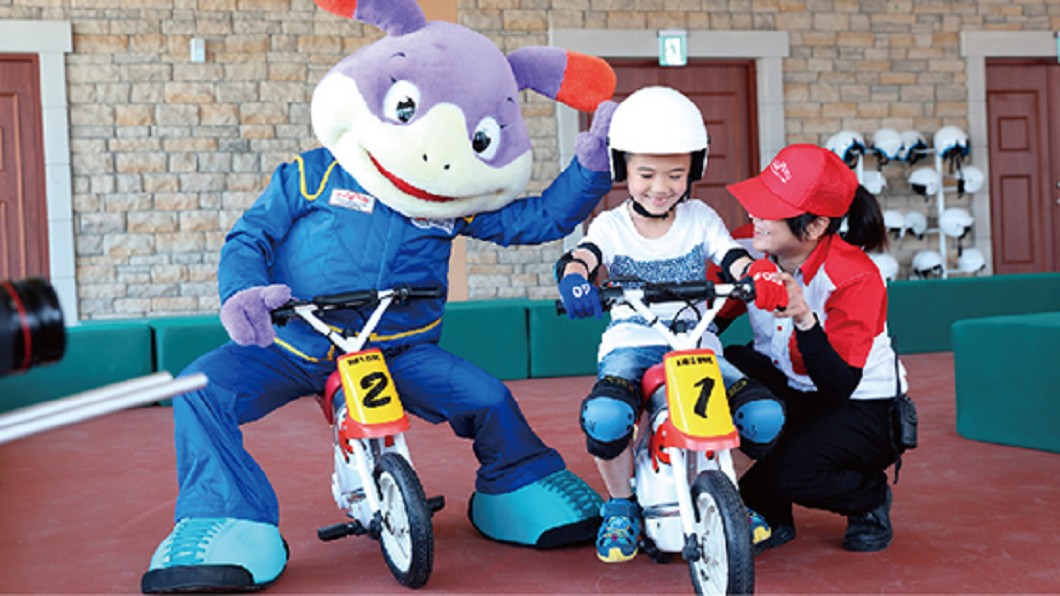 園區也有提供小小孩,體驗電動摩托車的樂趣 圖/鈴鹿賽道樂園官方網站