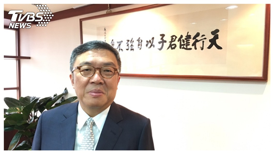 貿易戰台商資金回台可能突破三兆!政府至今未開放執照讓國內證券期貨業者代操!證券公會理事長賀鳴珩呼籲政府要相信國人金融實力,在台建立「亞洲理財中心」,走自己的路。 圖/TVBS