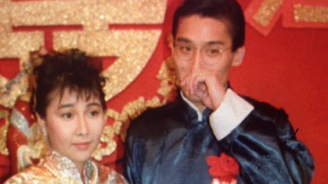 梁家輝深愛妻子32年,全靠8字箴言「婚姻就是一生一世」。圖/翻攝自 微博